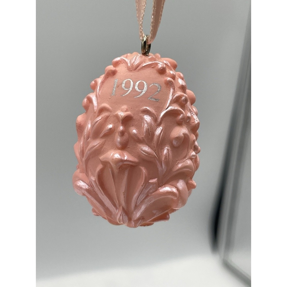 1992‎ Hallmark Keepsake "Springtime Egg" Easter Spring Miniature Ornament